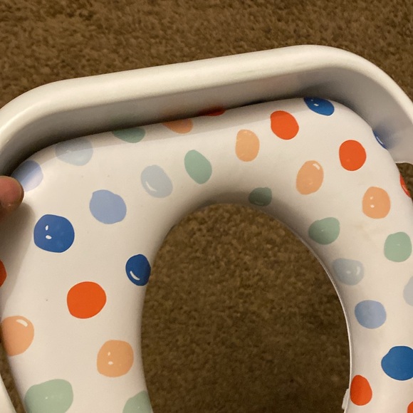 Baby potty the sit right on the toilet type - Picture 4 of 4